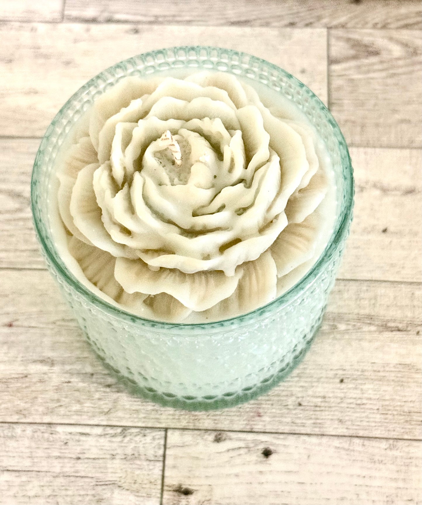 Gardenia Aqua Hobnail Peony Soy Candle